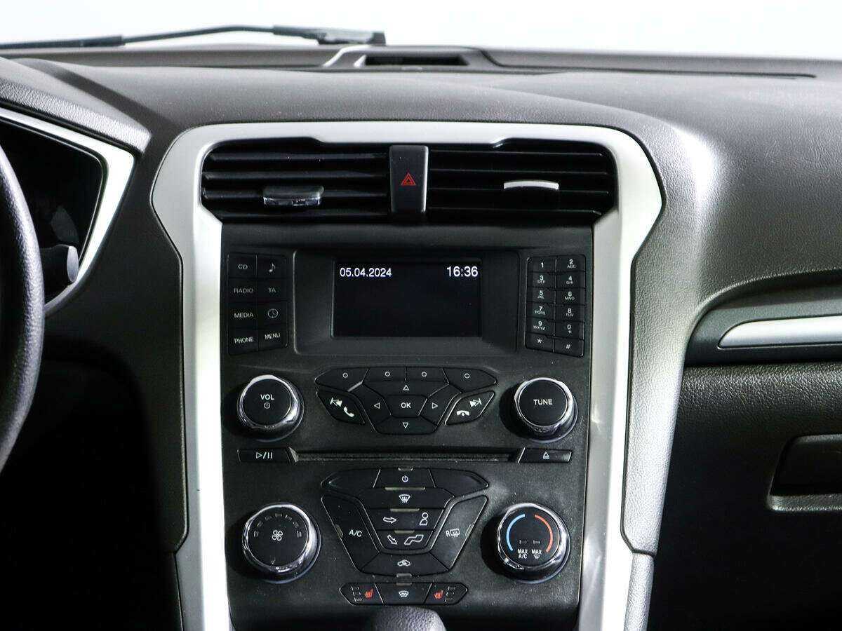 Ford Mondeo, 2016 Фото №10