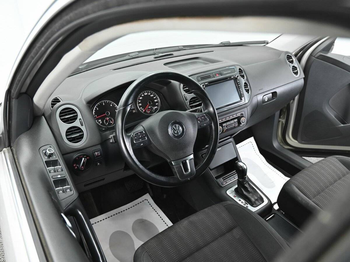 Volkswagen Tiguan, 2012 Фото №6