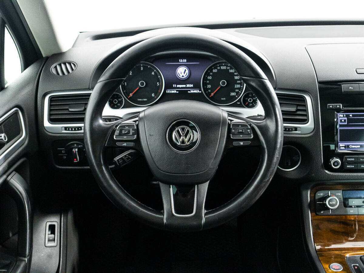 Volkswagen Touareg, 2013 Фото №21