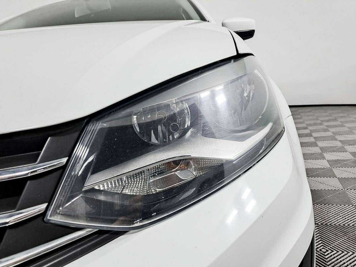 Volkswagen Polo, 2015 Фото №16