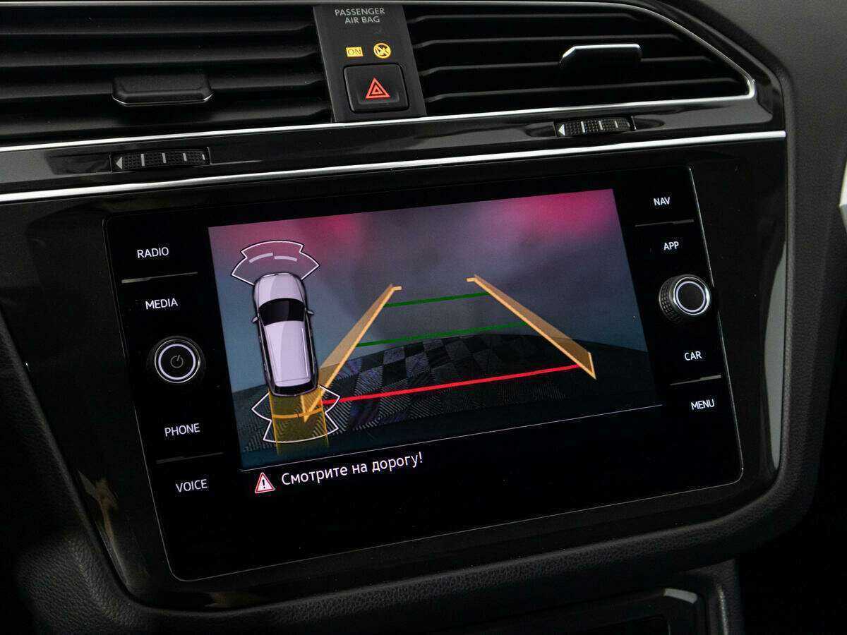 Volkswagen Tiguan, 2021 Фото №15