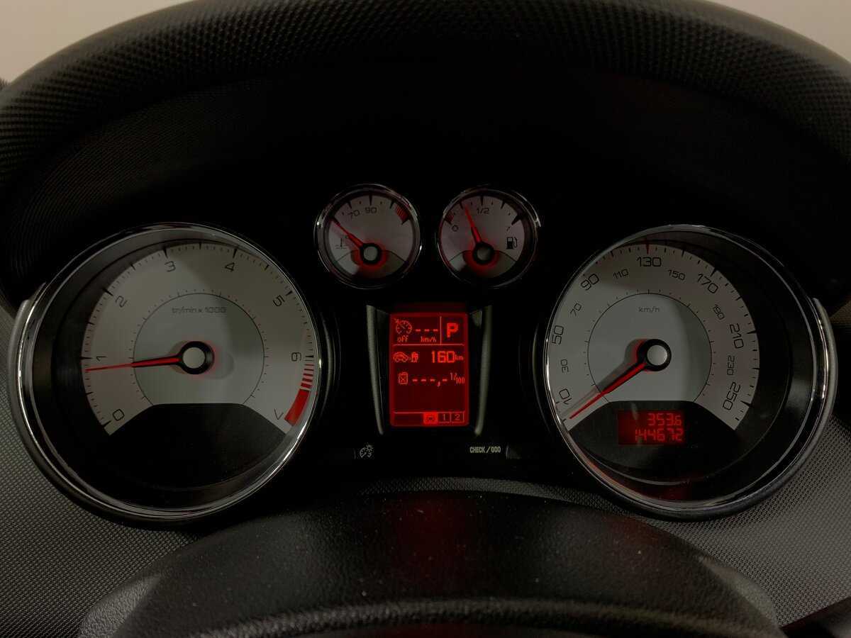 Peugeot 308, 2012 Фото №15