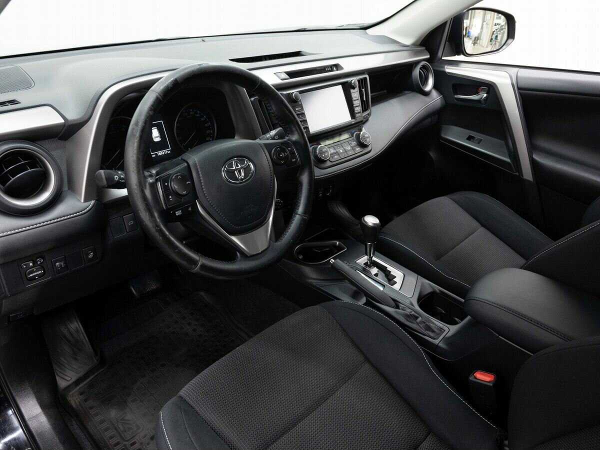 Toyota RAV4, 2017 Фото №8