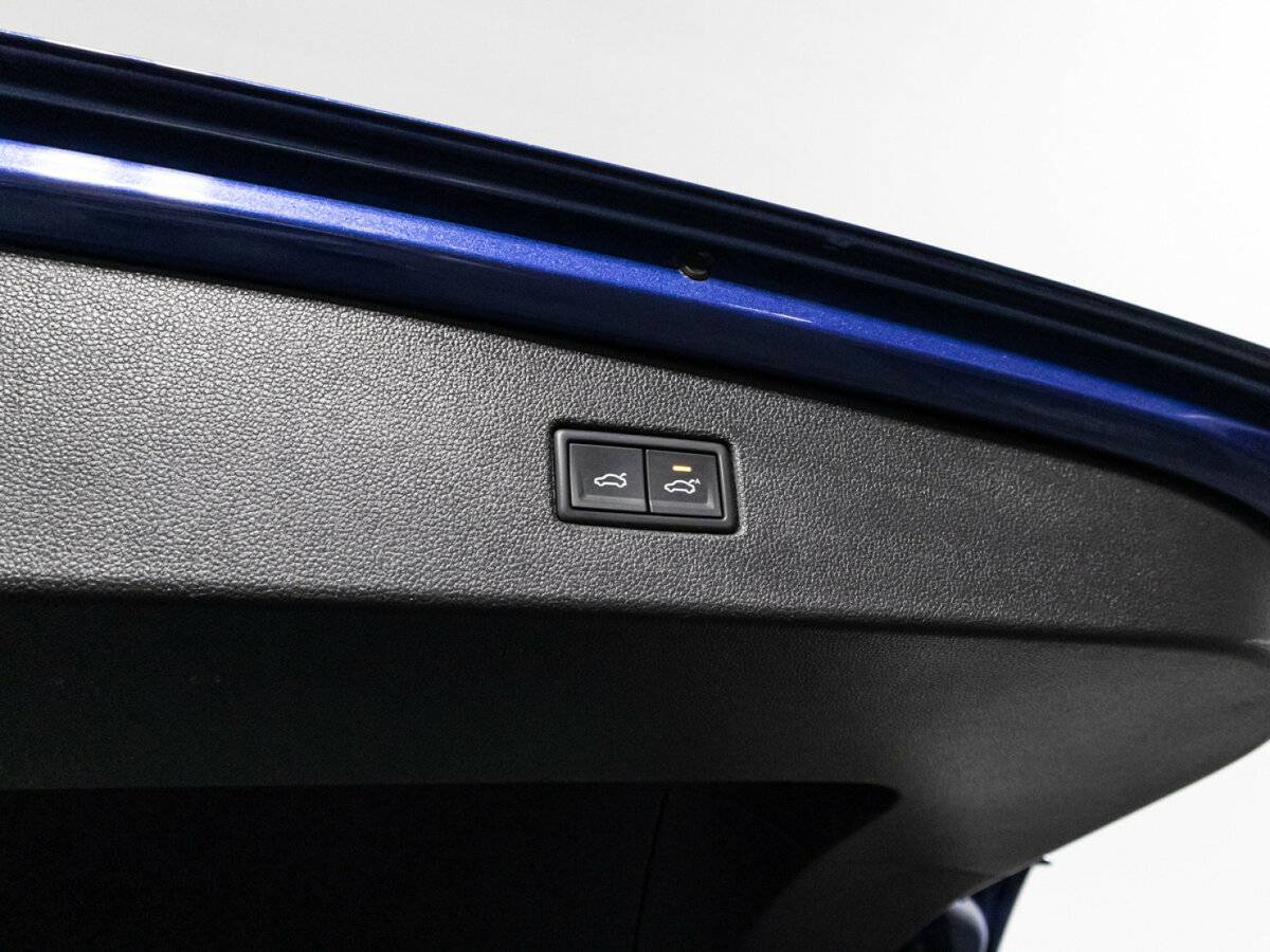 Volkswagen Tiguan, 2018 Фото №16