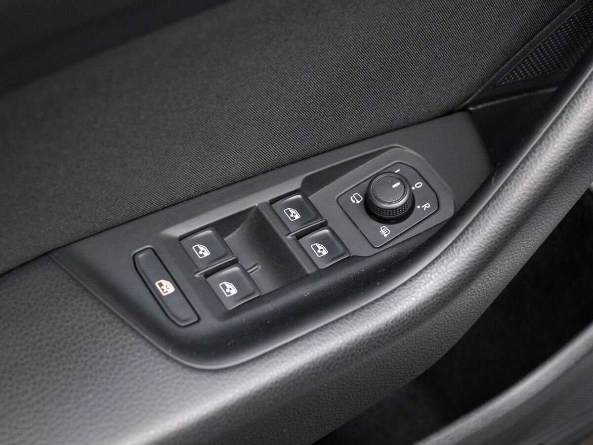 Volkswagen Passat, 2020 Фото №19