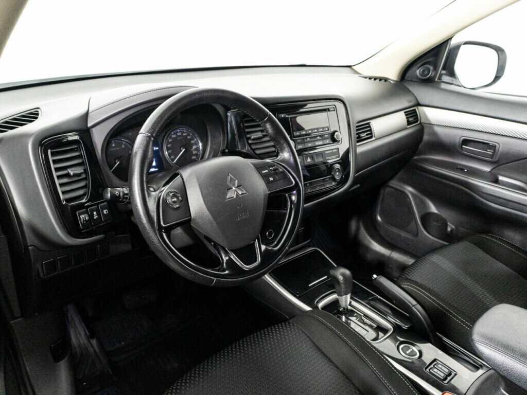 Mitsubishi Outlander, 2018 Фото №11