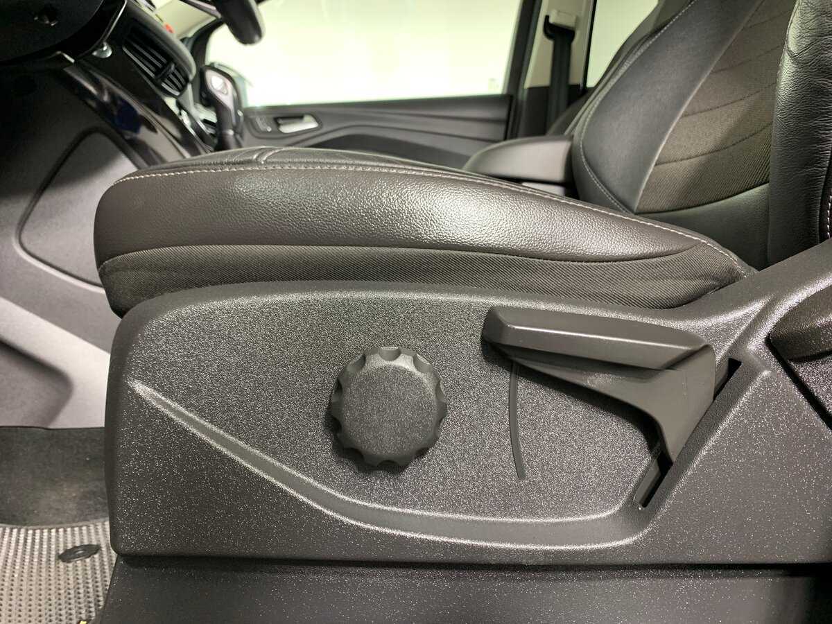 Ford Kuga, 2016 Фото №17