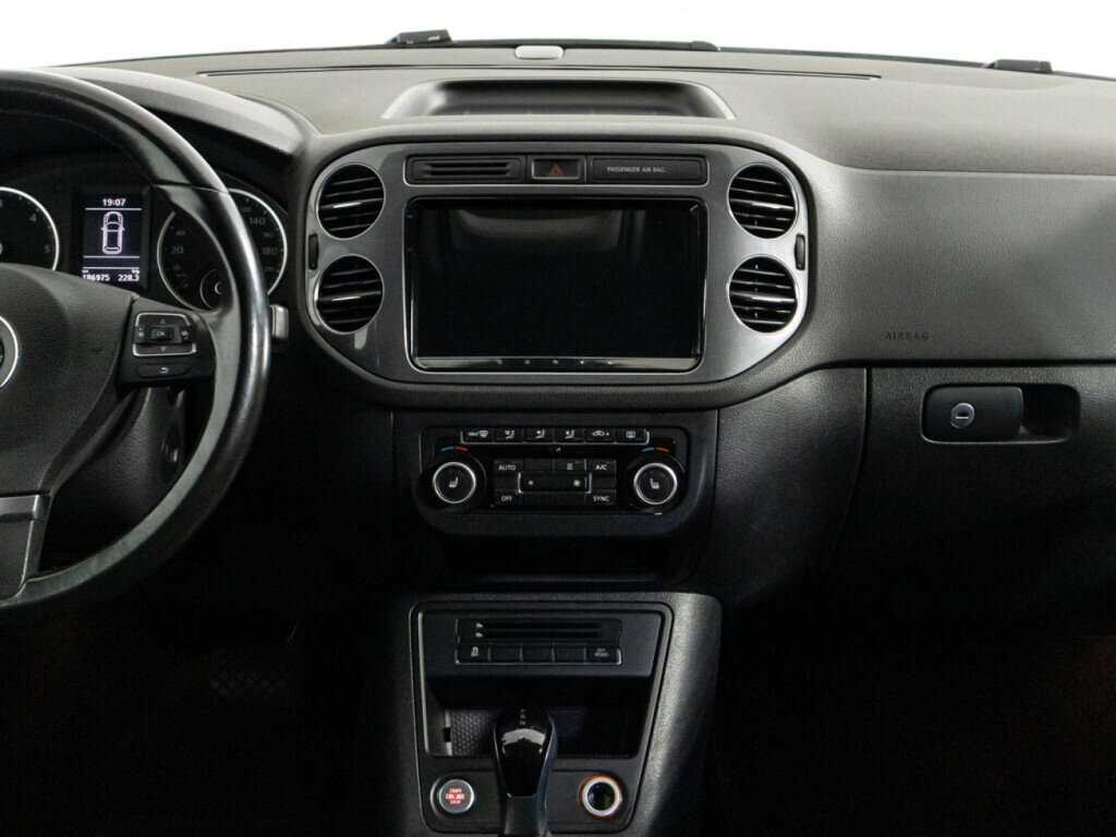 Volkswagen Tiguan, 2012 Фото №14