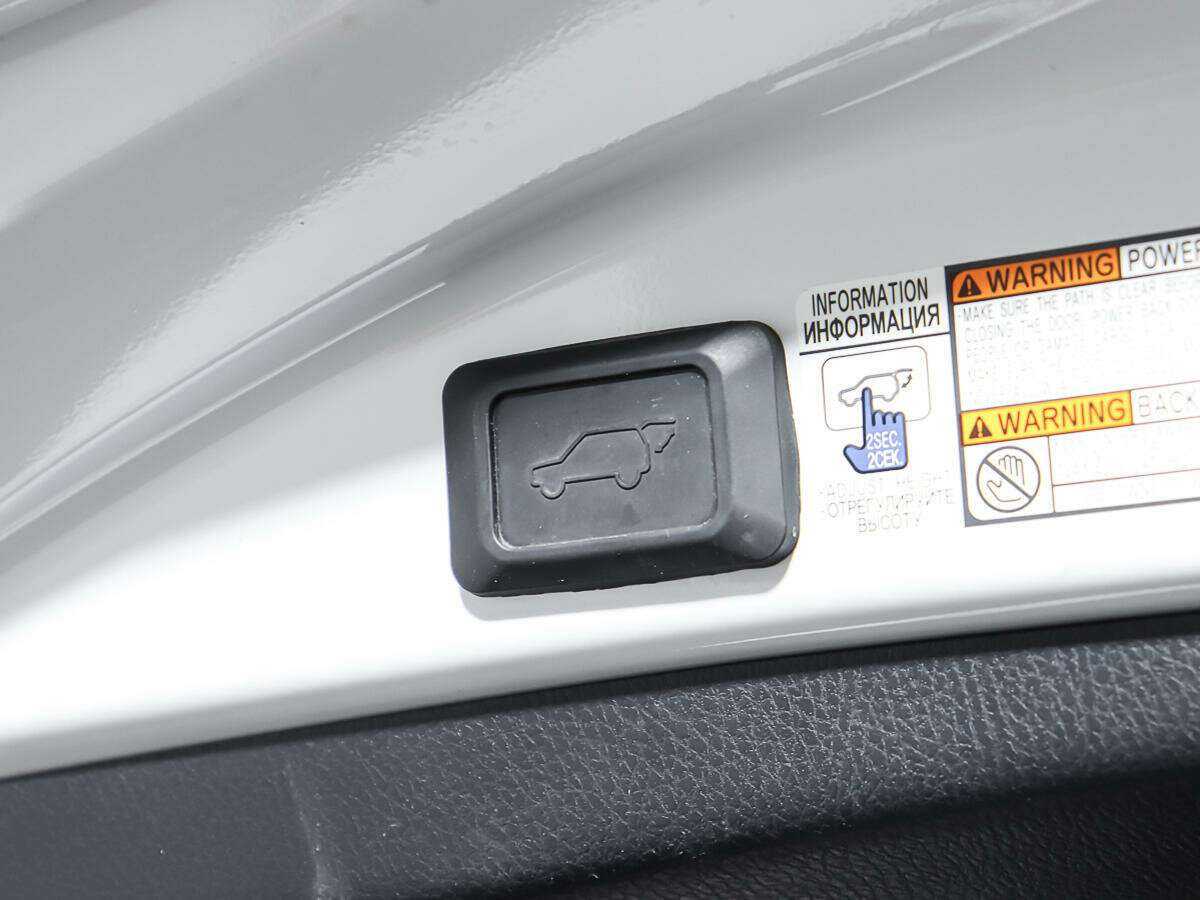 Toyota RAV4, 2018 Фото №17