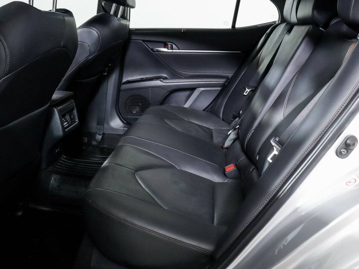 Toyota Camry, 2018 Фото №10