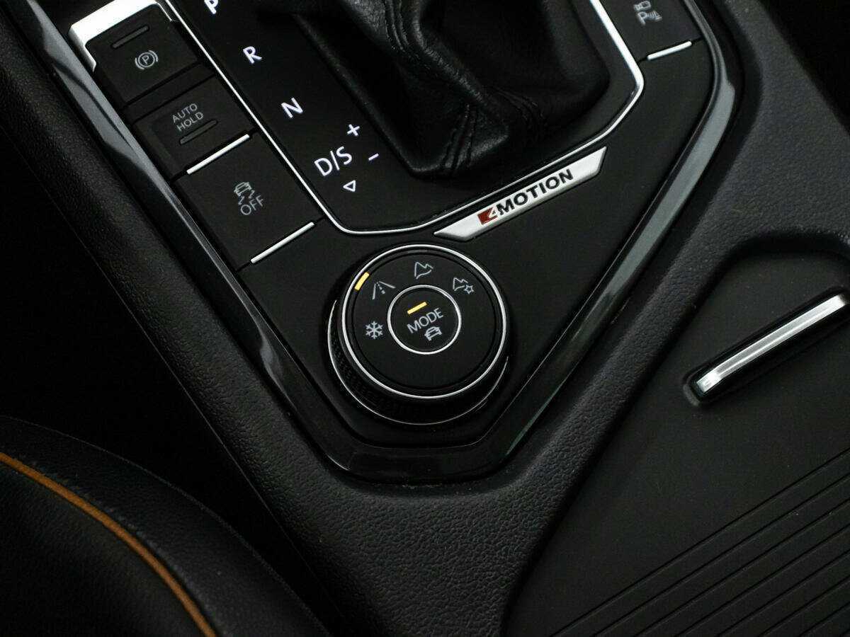 Volkswagen Tiguan, 2017 Фото №17