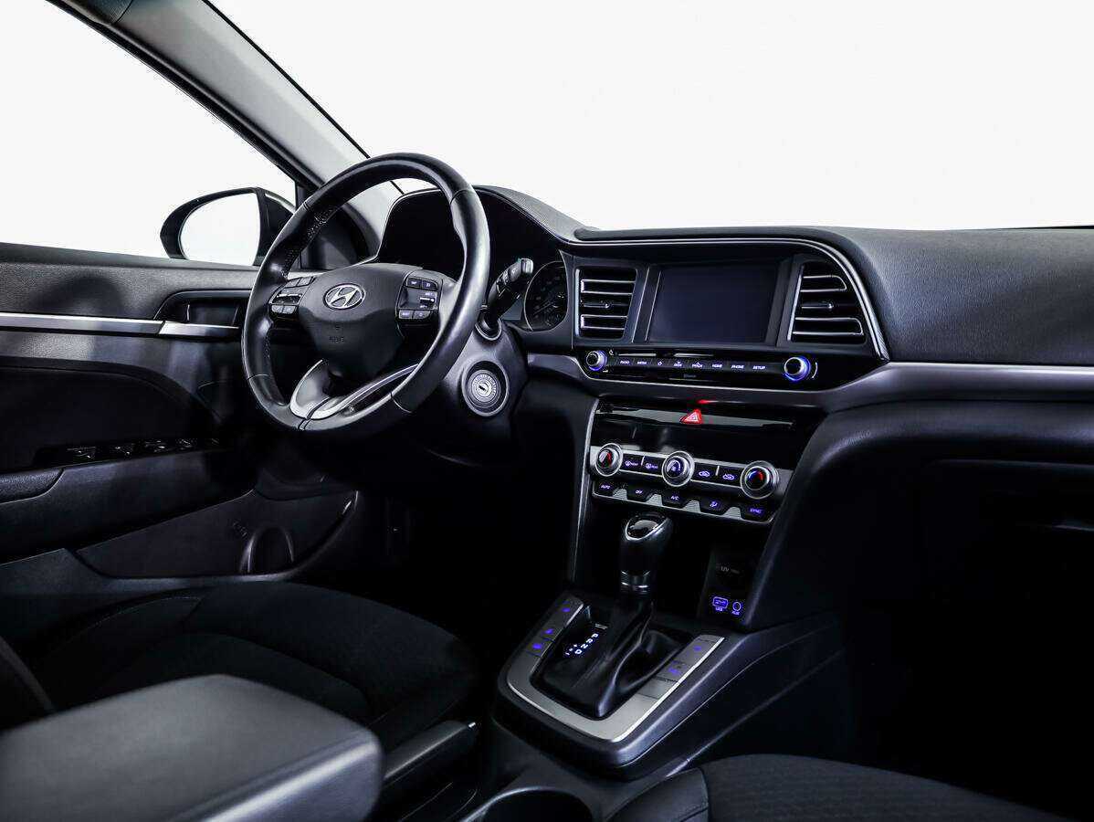 Hyundai Elantra, 2019 Фото №8
