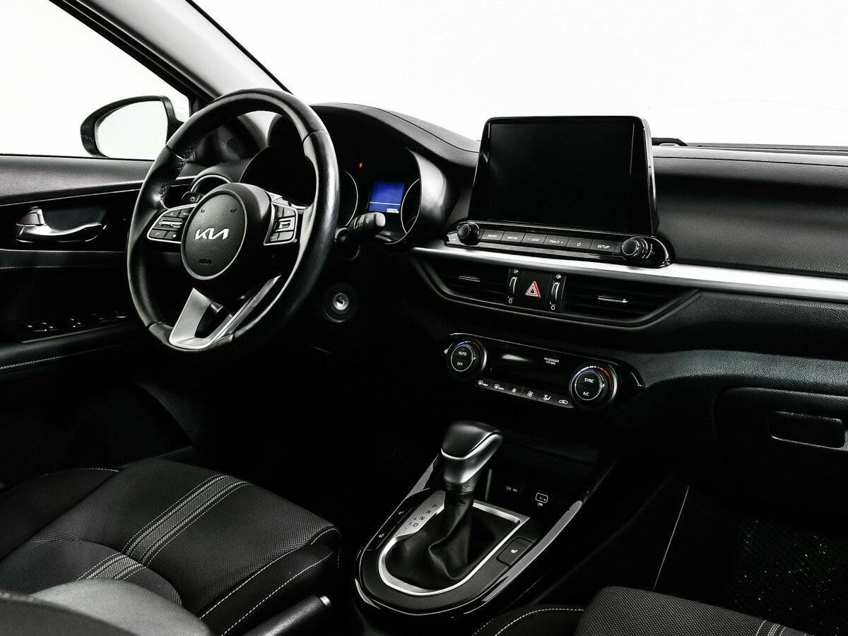 Kia Cerato, 2022 Фото №9