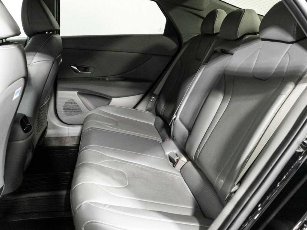 Hyundai Elantra, 2021 Фото №10