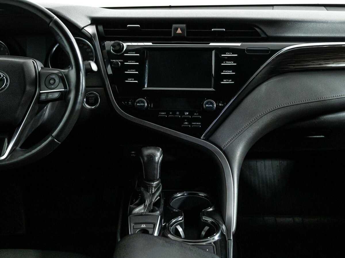 Toyota Camry, 2019 Фото №14