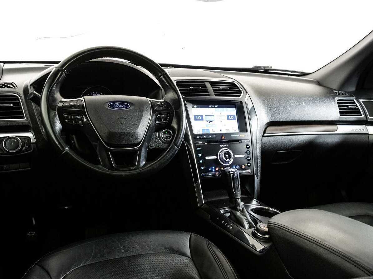 Ford Explorer, 2017 Фото №9