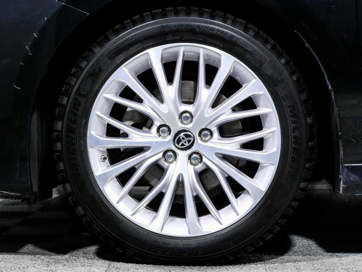 Toyota Camry, 2018 Фото №11