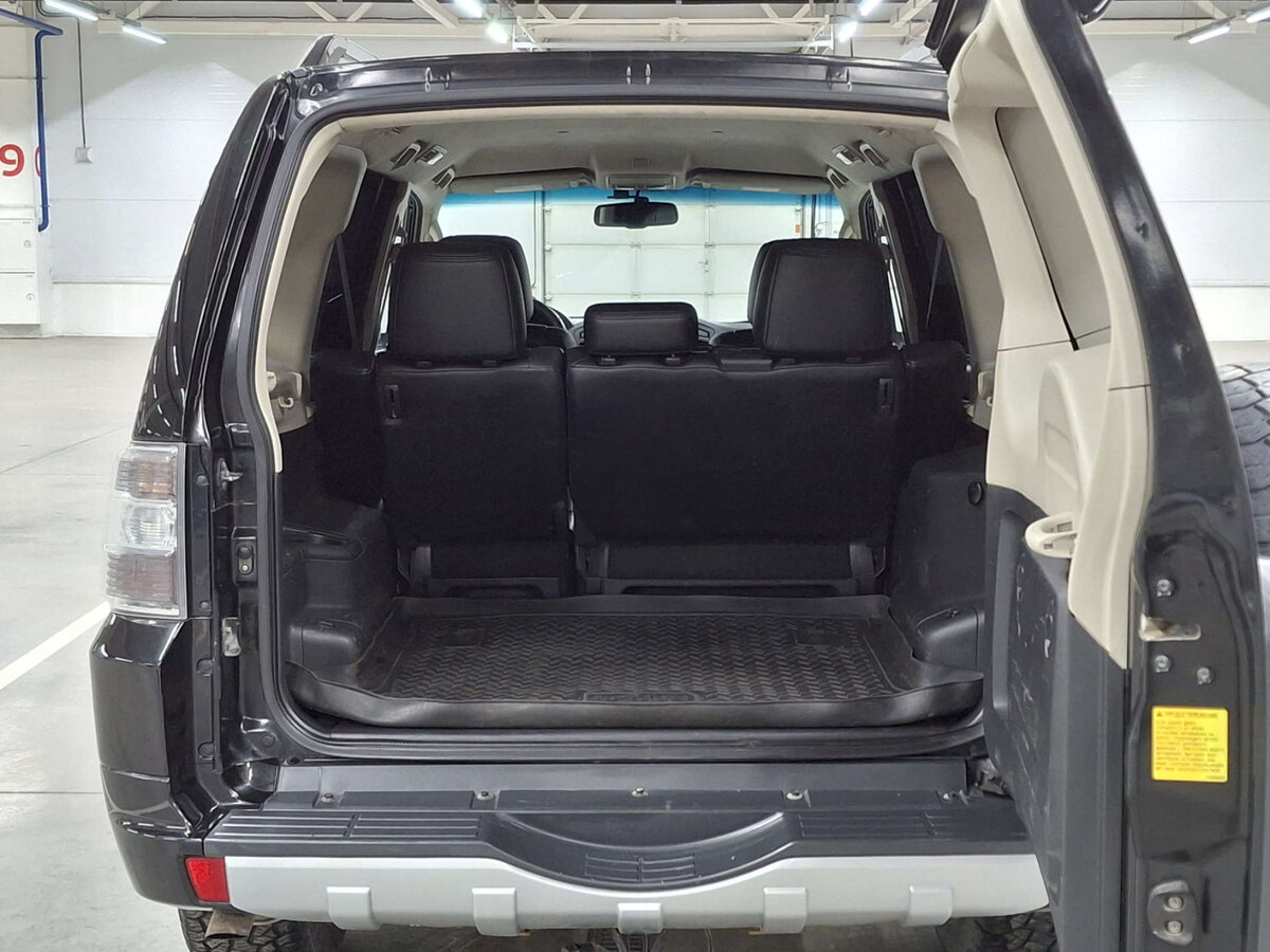 Mitsubishi Pajero IV Рестайлинг 1, 2012 Фото №10