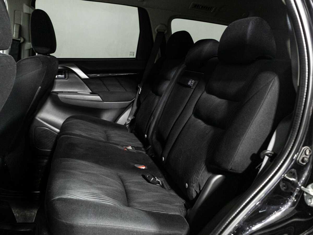 Mitsubishi Pajero Sport, 2018 Фото №10