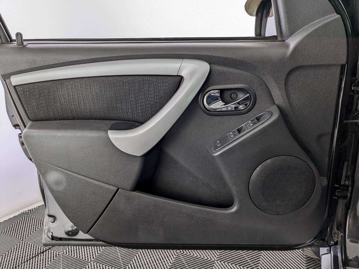 Nissan Terrano, 2015 Фото №14