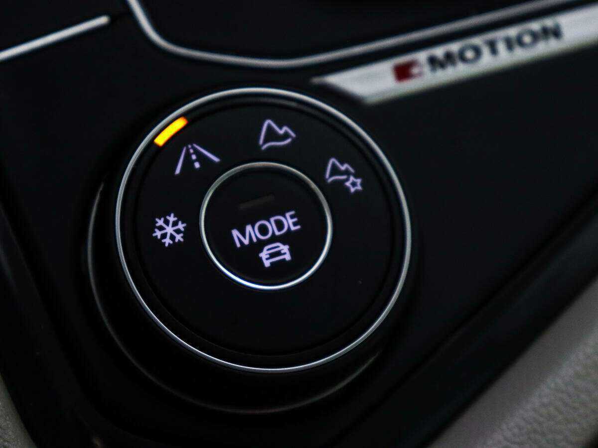 Volkswagen Tiguan, 2017 Фото №17