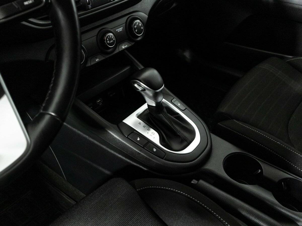 Kia Cerato, 2021 Фото №18