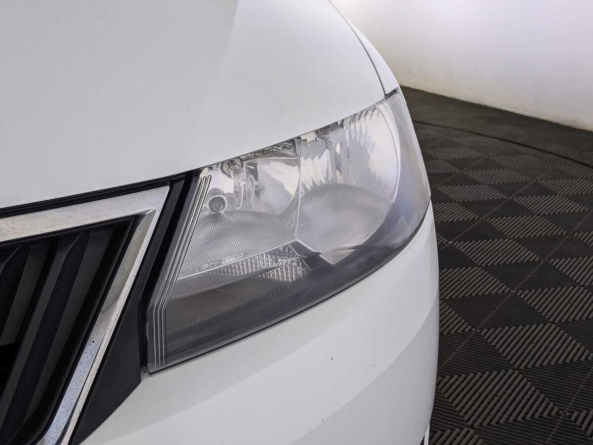 Skoda Rapid, 2017 Фото №11