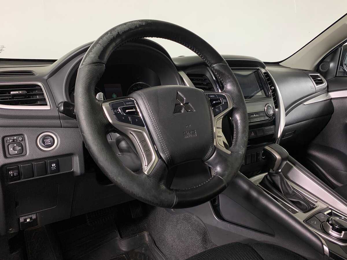 Mitsubishi Pajero Sport, 2018 Фото №12