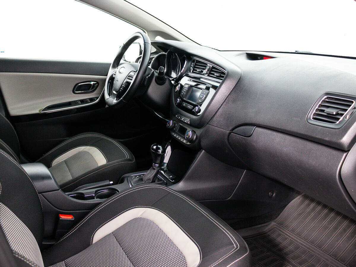 Kia Ceed, 2016 Фото №7