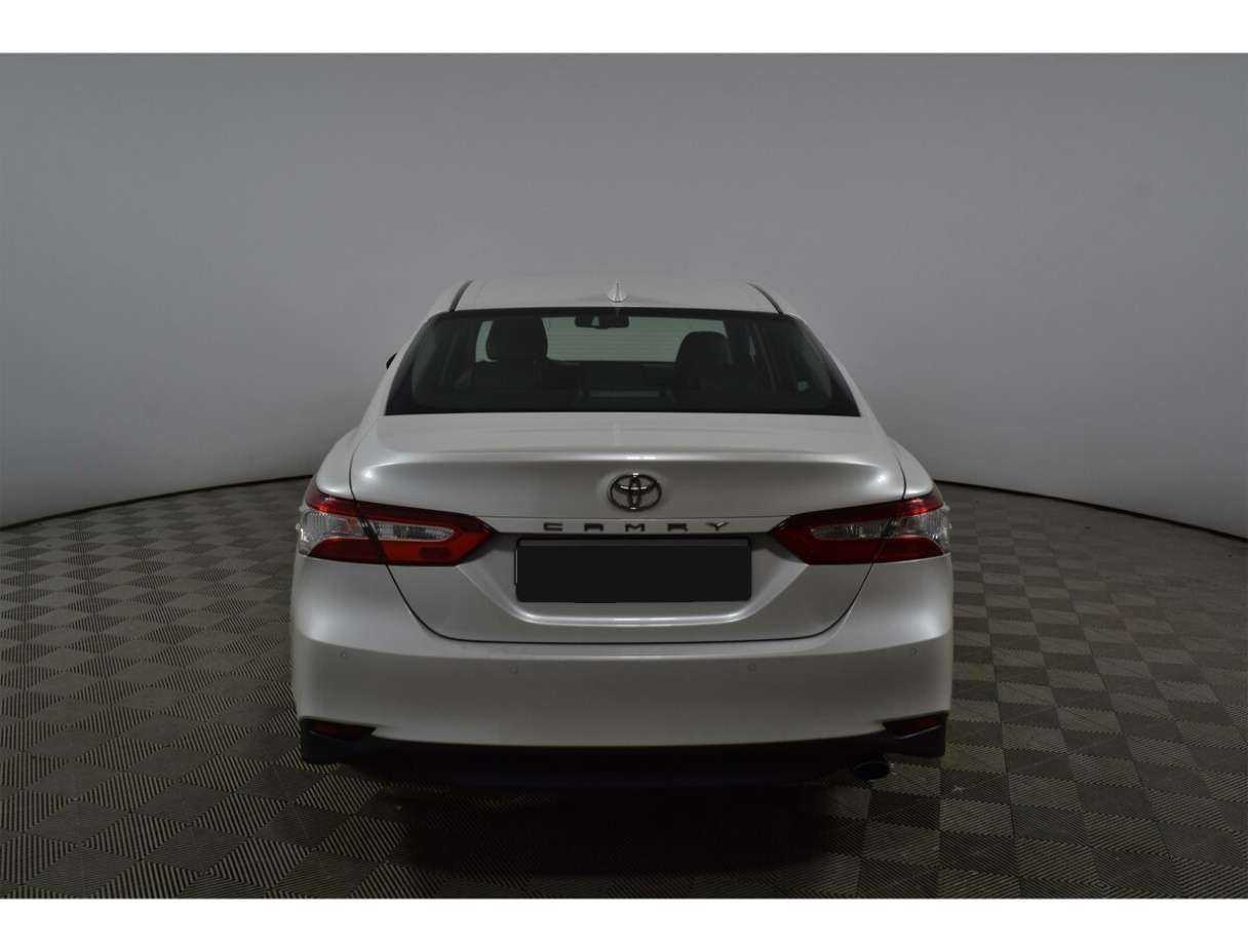 Toyota Camry, 2021 Фото №6