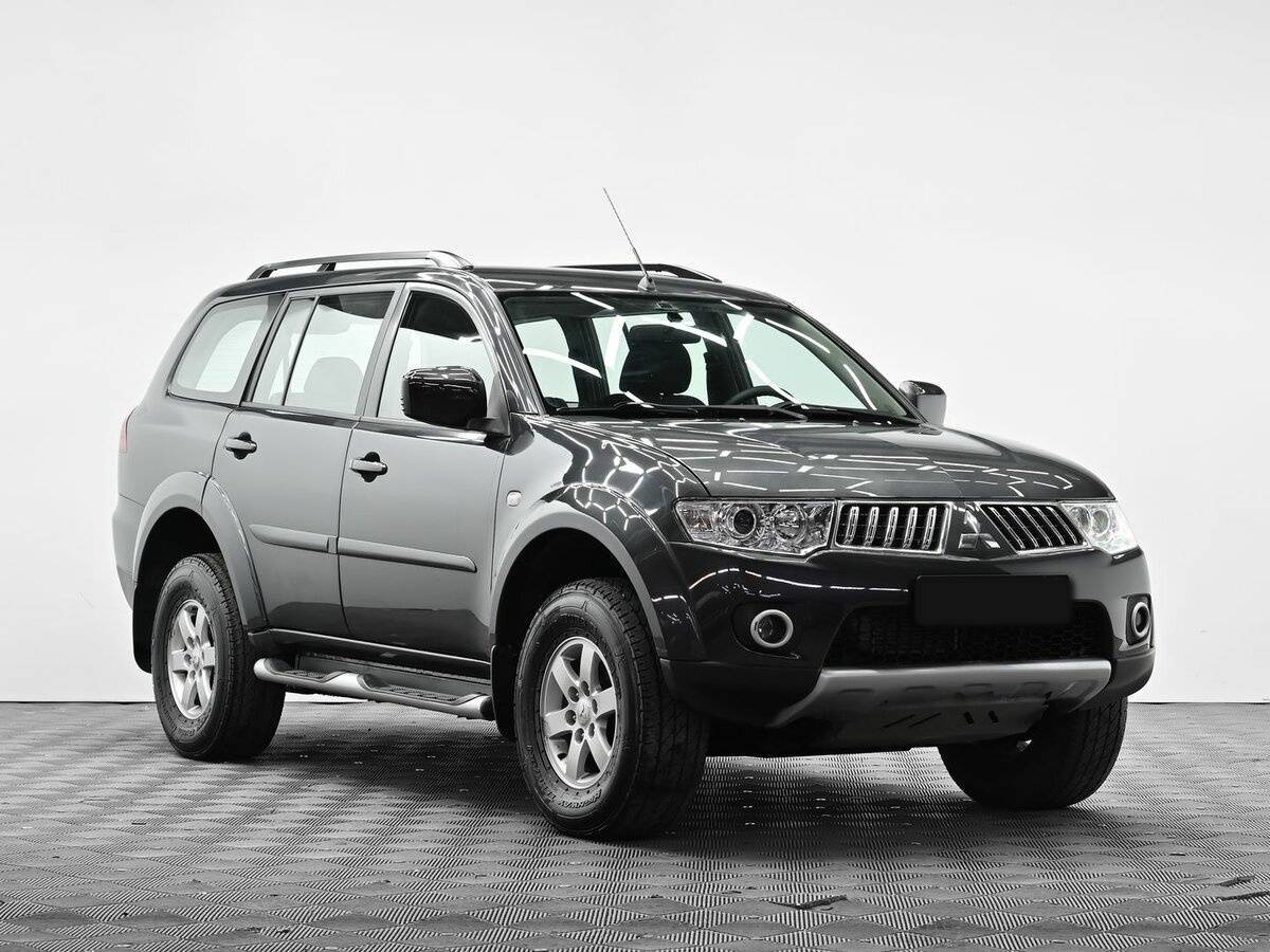 Mitsubishi Pajero Sport, 2012 Фото №2