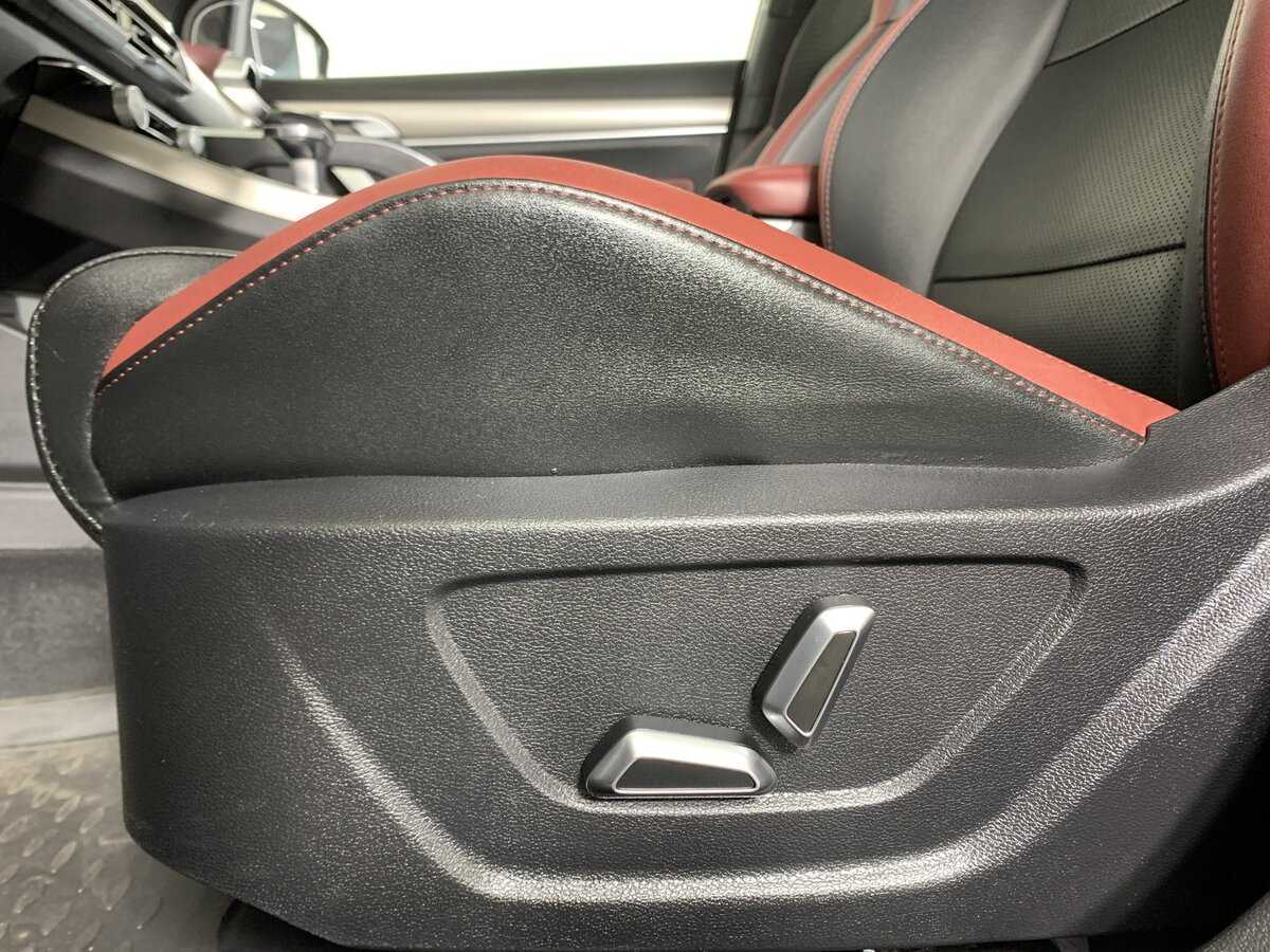 Geely Coolray, 2022 Фото №17