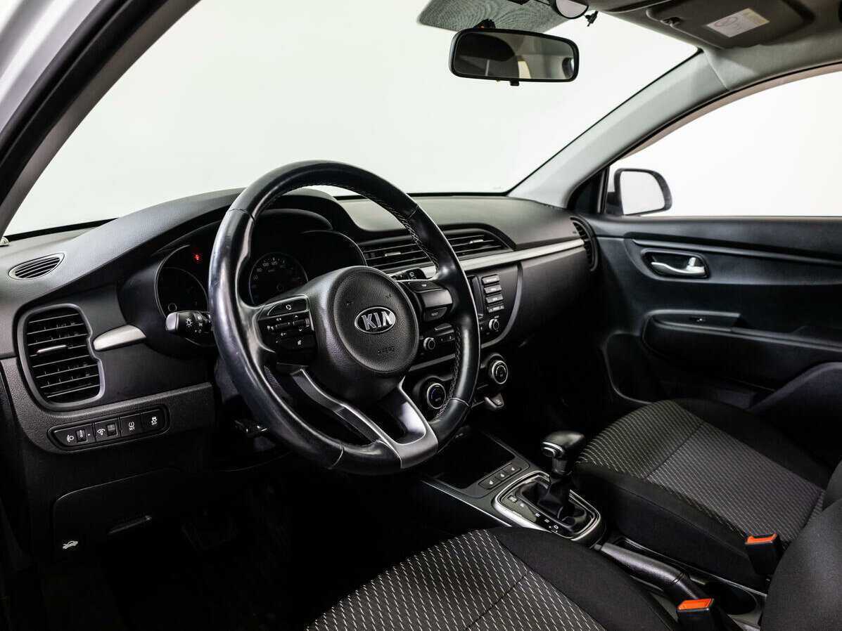 Kia Rio X-Line, 2017 Фото №11
