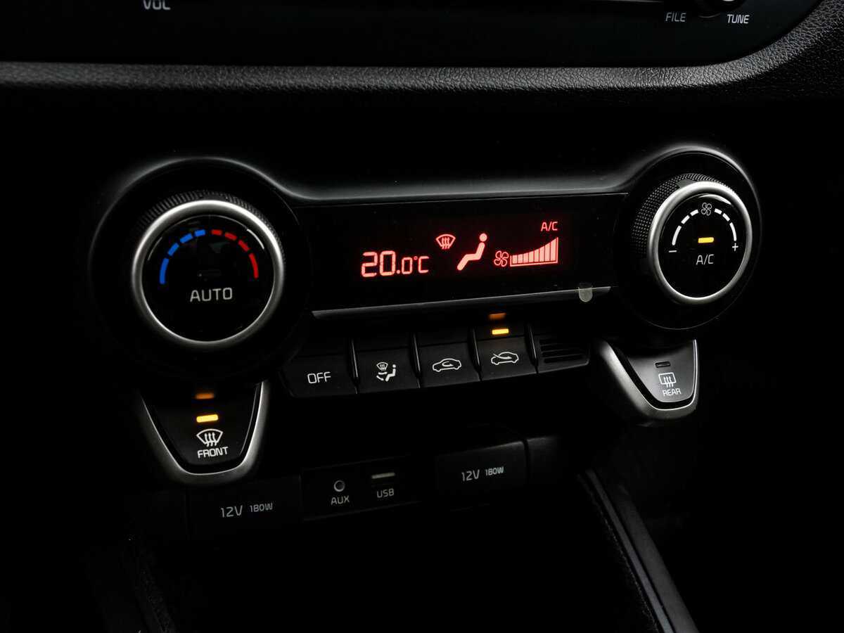 Kia Rio, 2018 Фото №14