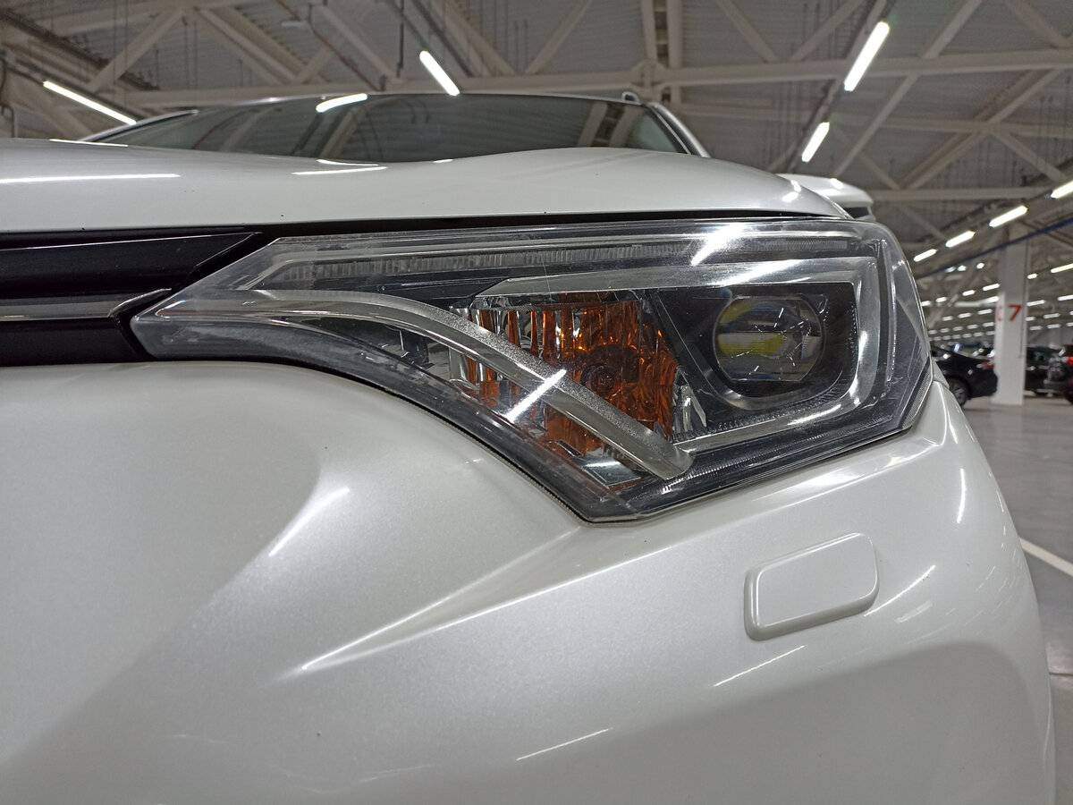 Toyota RAV4, 2017 Фото №17