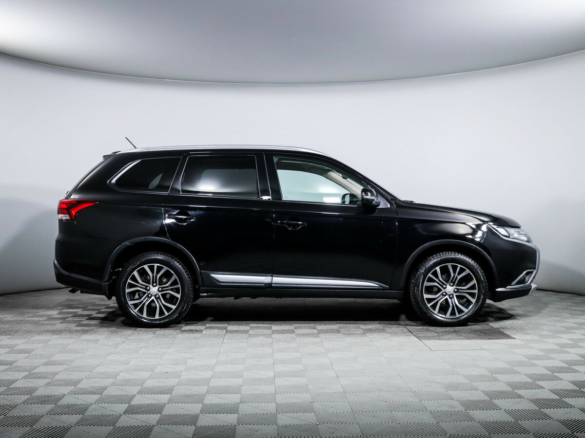 Mitsubishi Outlander III Рестайлинг 2, 2015 Фото №4