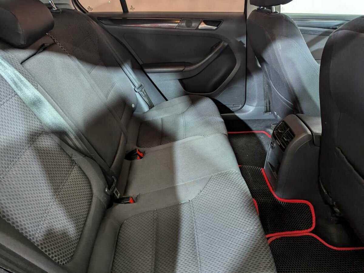 Volkswagen Jetta, 2012 Фото №9