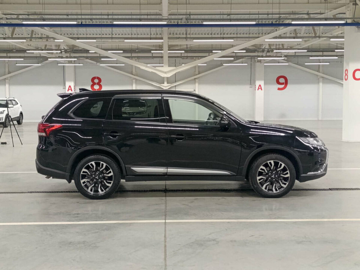 Mitsubishi Outlander III Рестайлинг 3, 2021 Фото №4