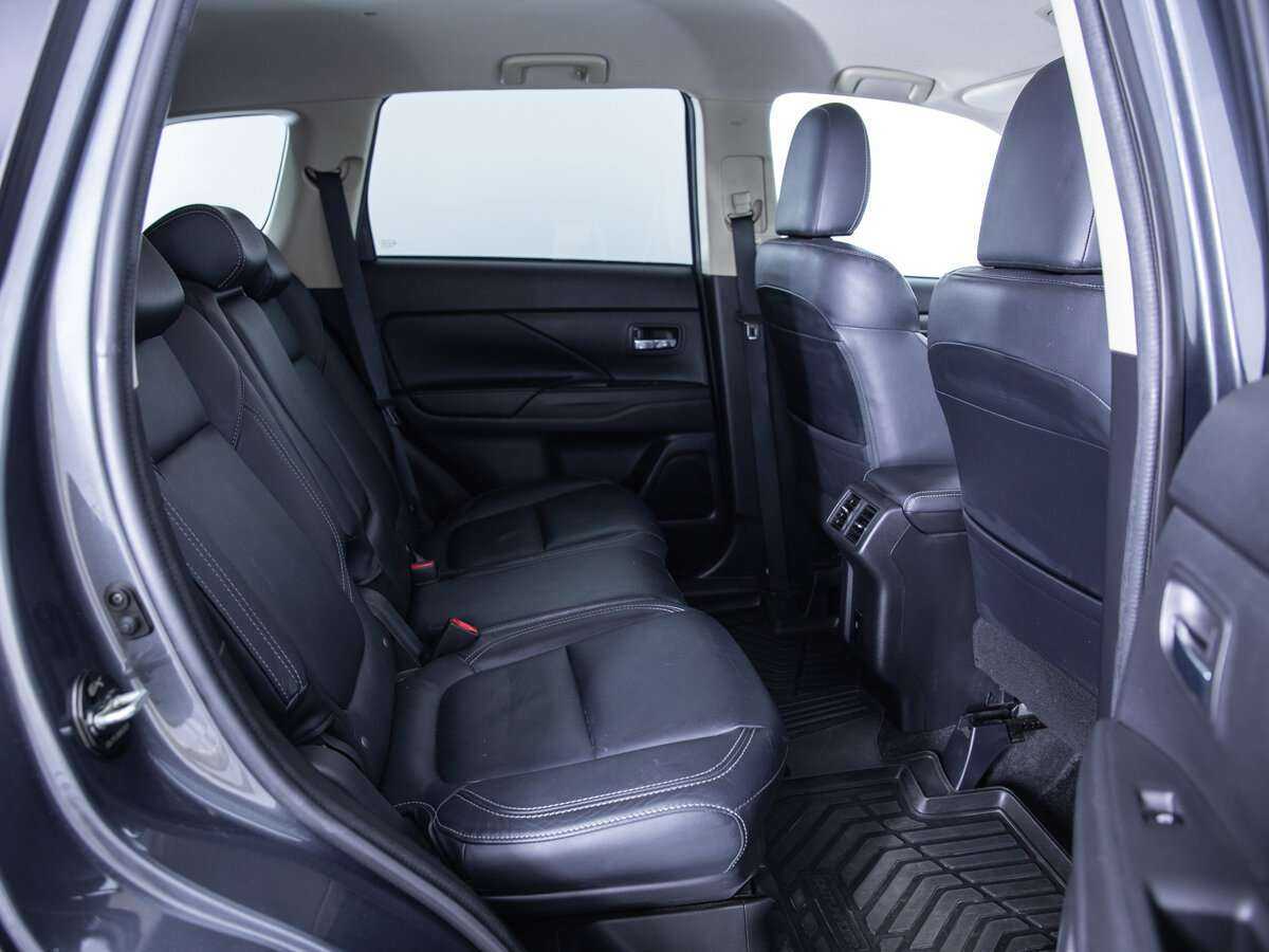 Mitsubishi Outlander, 2021 Фото №18