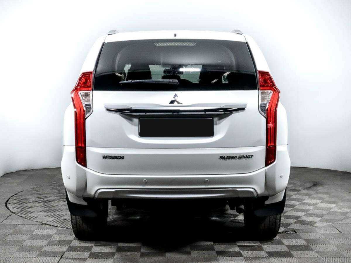 Mitsubishi Pajero Sport, 2017 Фото №5