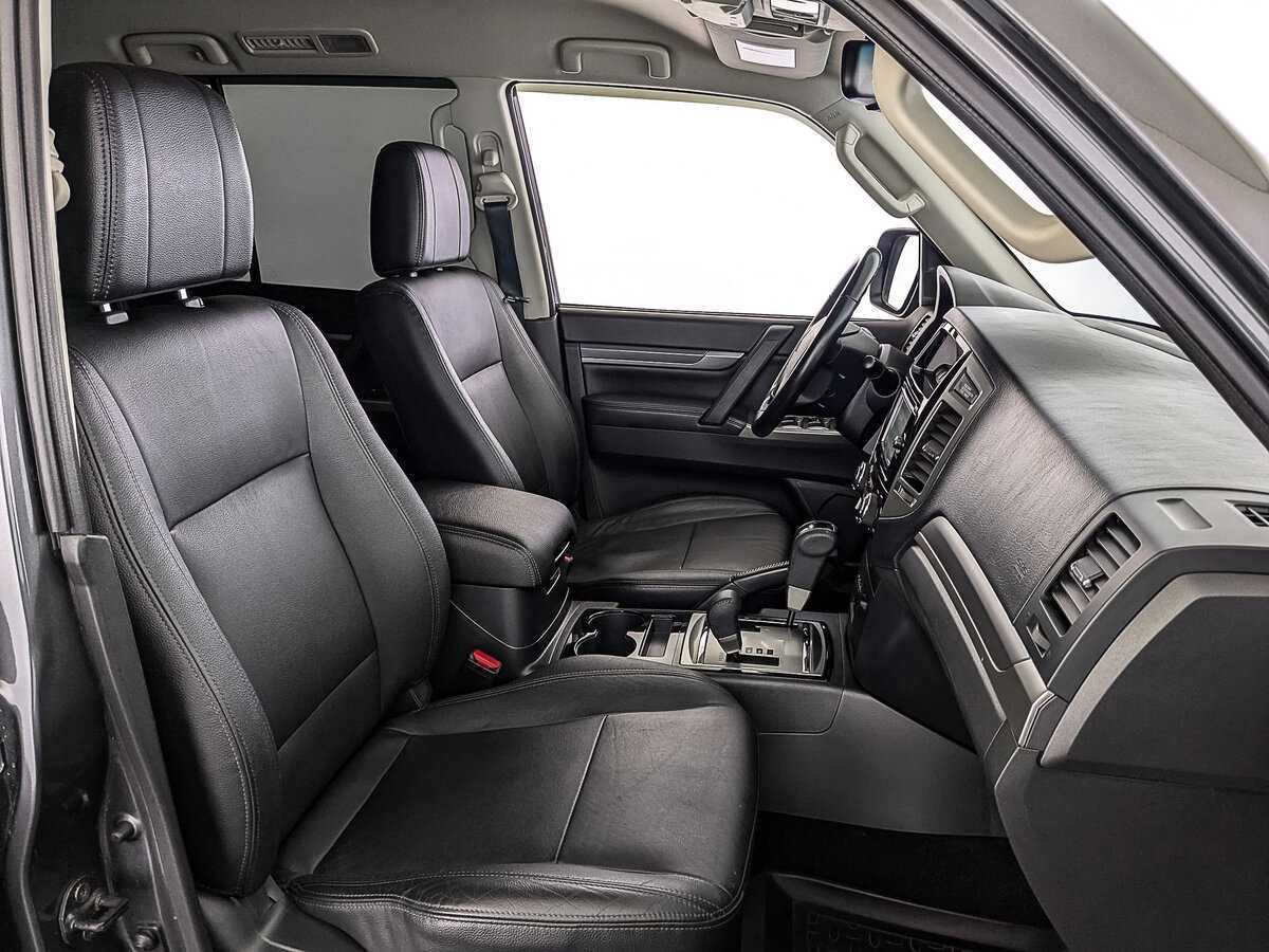Mitsubishi Pajero, 2018 Фото №23