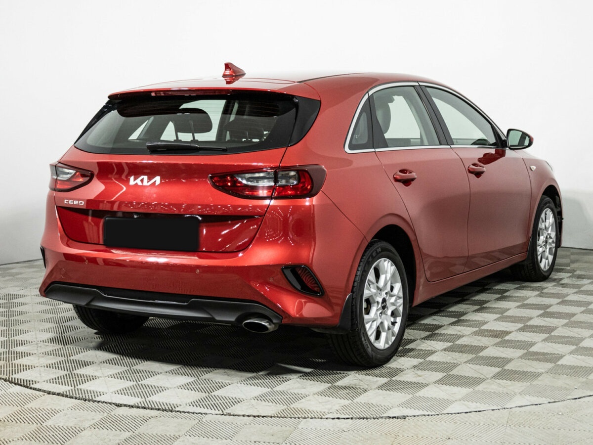 Kia Ceed III Рестайлинг, 2022 Фото №5