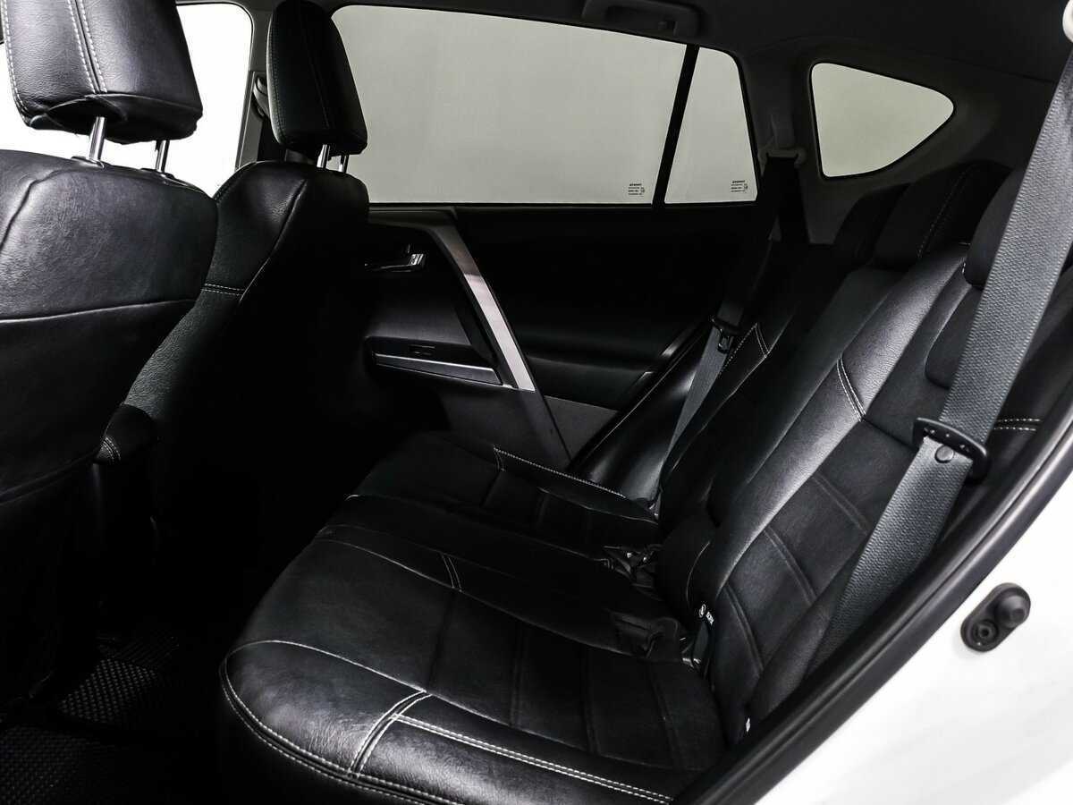 Toyota RAV4, 2017 Фото №12
