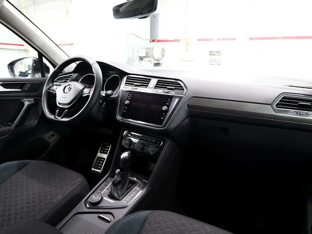 Volkswagen Tiguan, 2019 Фото №10