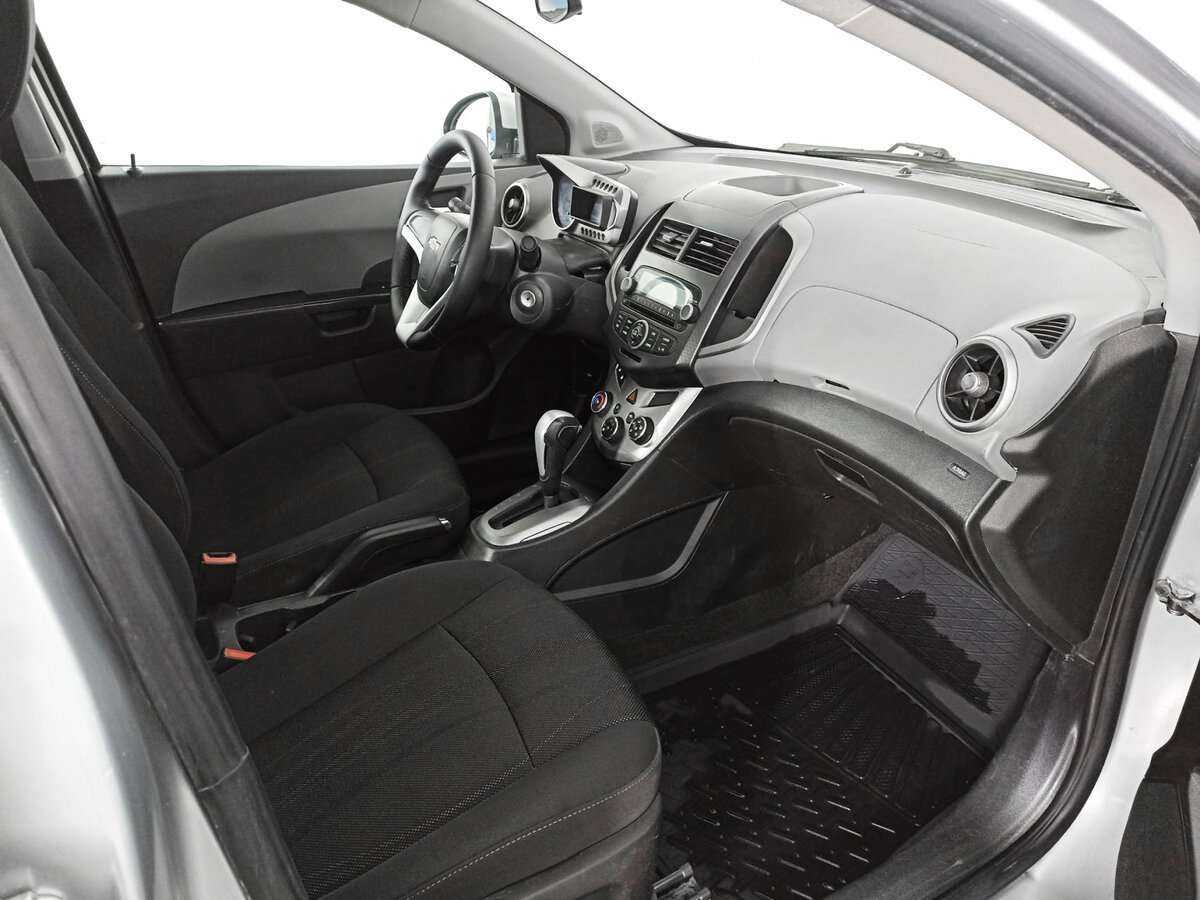 Chevrolet Aveo, 2013 Фото №9