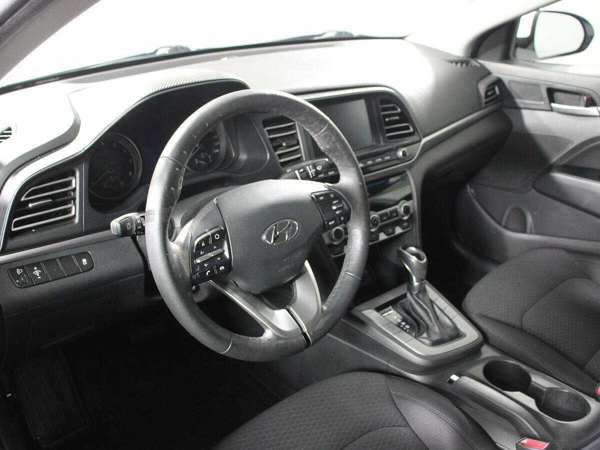 Hyundai Elantra, 2020 Фото №11
