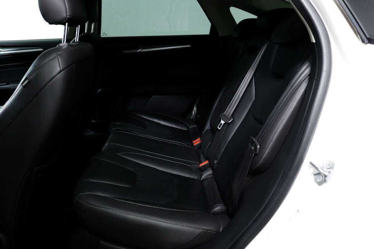 Ford Mondeo, 2016 Фото №12