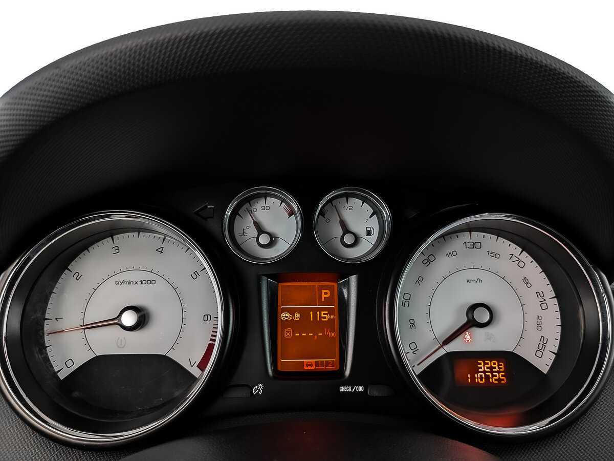 Peugeot 408, 2016 Фото №14