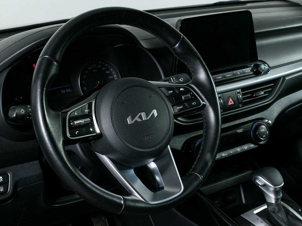 Kia Cerato, 2022 Фото №14