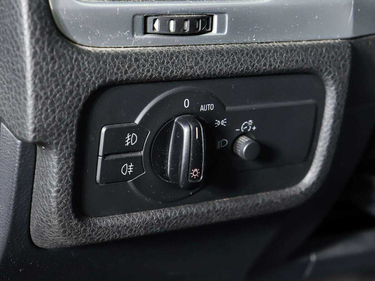 Volkswagen Touareg, 2013 Фото №17